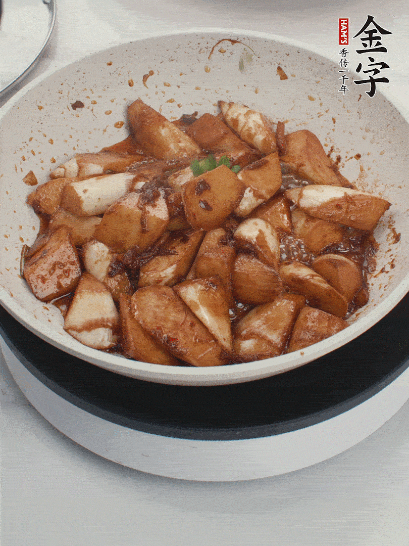 撒上一點(diǎn)小蔥花。