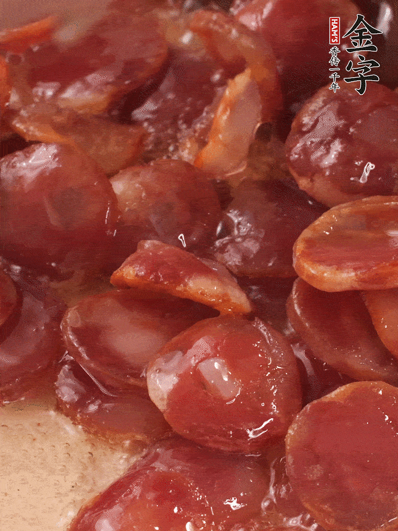 絲苗米洗凈后，用1.5倍水煮至6分熟（偏硬的質(zhì)地），網(wǎng)篩撈起瀝干水分備用。